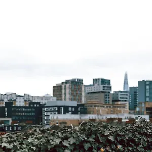 New Road Hotel London